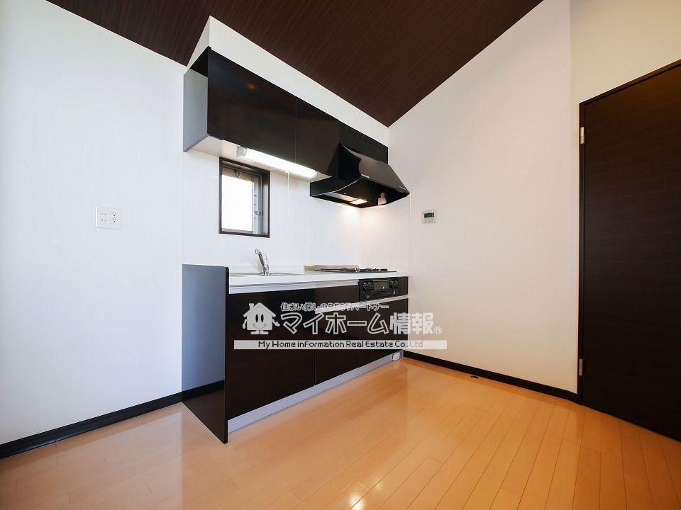 キッチン　システムキッチンで楽々お料理できます♪