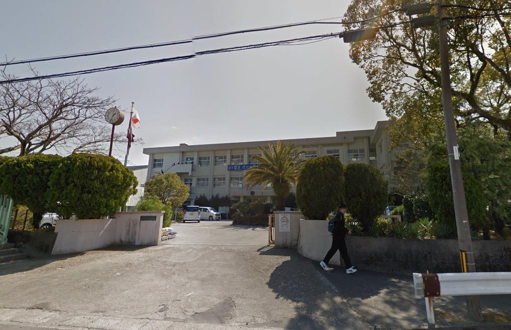 中学校　檍中学校（中学校）まで2200m