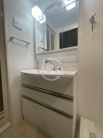 洗面設備　エグゼ大阪CITYオースティン　独立洗面台