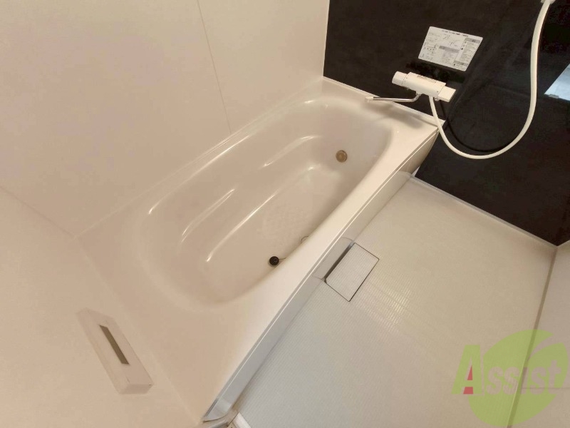 バス・シャワールーム　お風呂になります。一日の疲れを癒してくださいね。