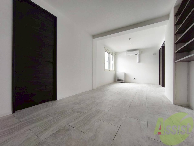 居室・リビング　スタイリッシュな印象のリビングになっています！