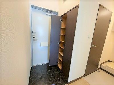 収納　シューズボックス