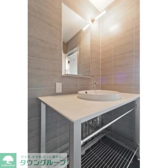 洗面設備　※写真は同タイプ住戸です。