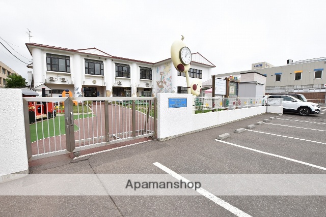 幼稚園・保育園　中央認定こども園（幼稚園・保育園）まで599m