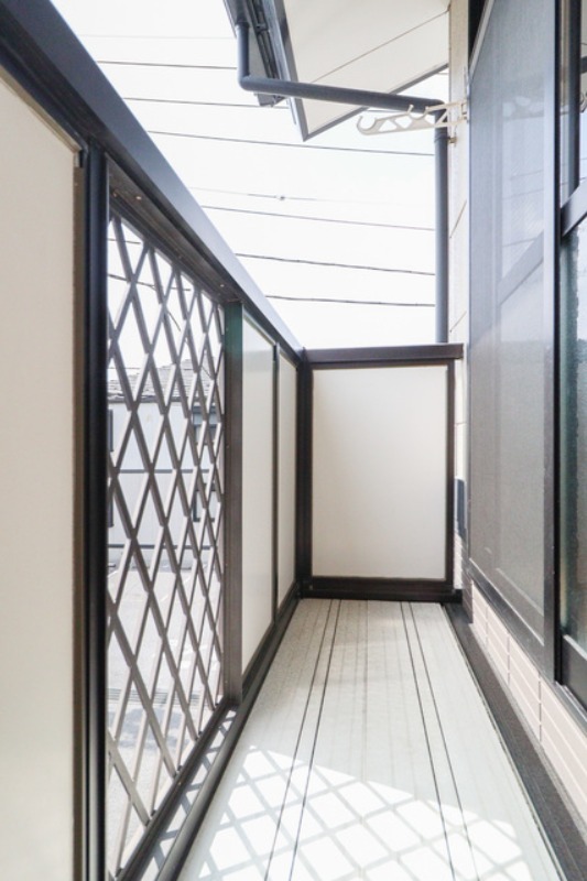 バルコニー　図面と現状に相違がある場合には現状を優先