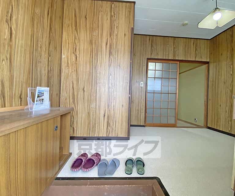 その他部屋・スペース　玄関から見たところです。