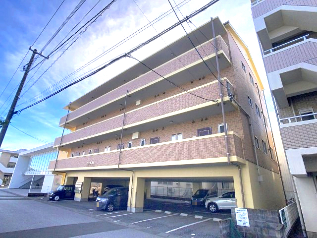 建物外観　2025年10月撮影