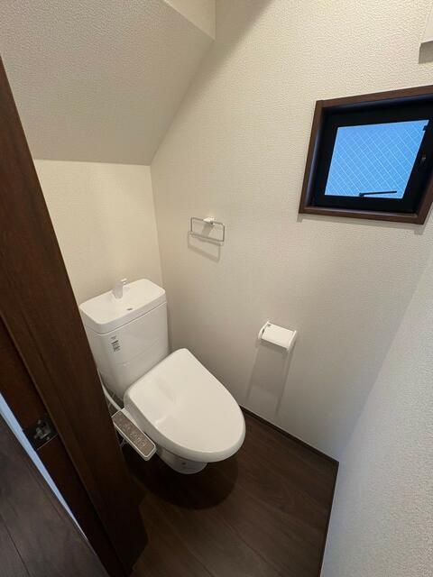 トイレ　同施工会社参考写真です