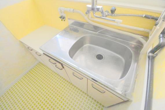 キッチン　あなたの好みに合わせたコンロを置いてくださいね。