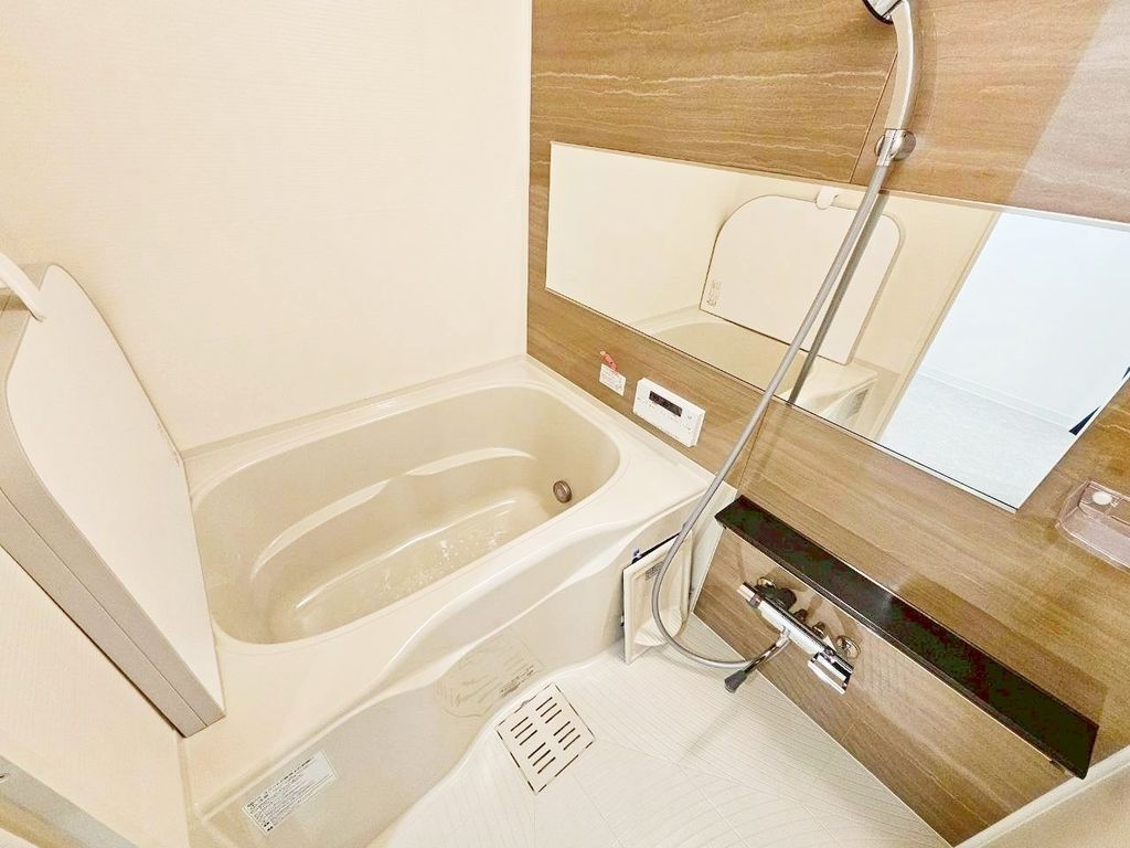 エントランス　駐車場