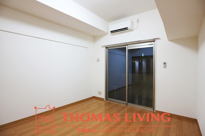 バルコニー　冷暖房が備わっているお部屋です。