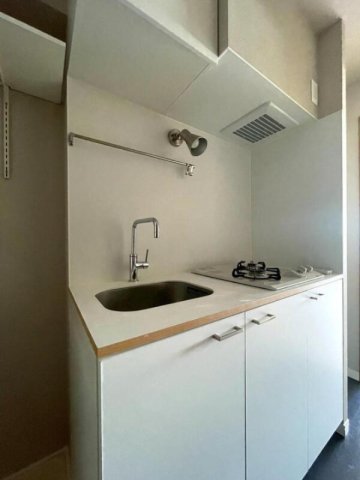 キッチン　別部屋参考写真です