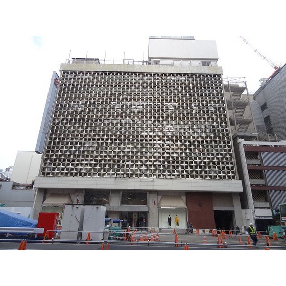 ショッピングセンター　藤崎ファーストタワー館（ショッピングセンター）まで553m