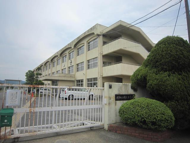 小学校　精華町立小学校精北小学校（小学校）まで894m