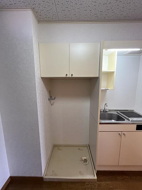 その他部屋・スペース　室内洗濯機置き場（写真は305号室）