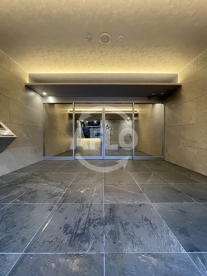 エントランス　ファステート難波ラグジュ　エントランス