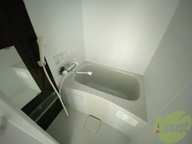 バス・シャワールーム　追い焚き機能が付いているのでいつでも温かいお風呂に入れますよ