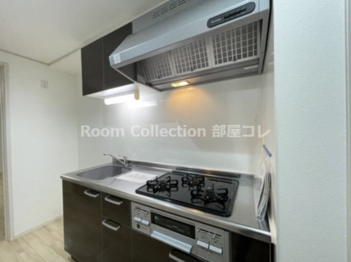 キッチン　※同物件他部屋写真 反転の場合有