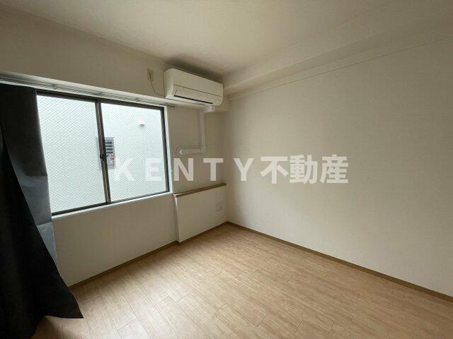 その他部屋・スペース　広くて明るい寝室