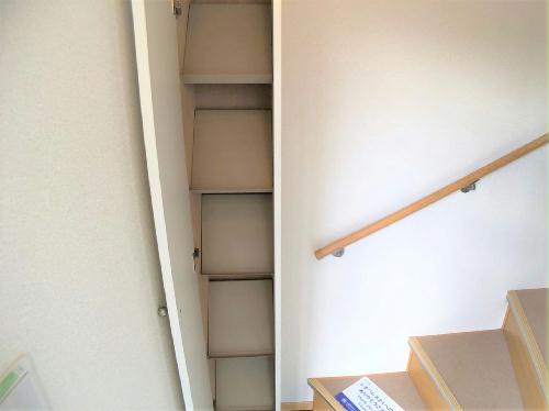 玄関　設備・仕様は号室により異なる為、現状を優先する。