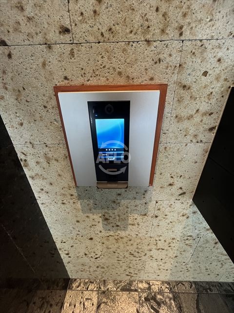 セキュリティ　CLOUD THEATER　玄関