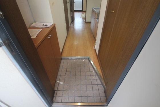 玄関　別のお部屋の写真になります。