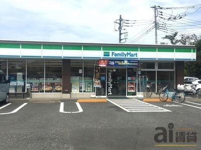 コンビニ　ファミリーマート上北台駅店（コンビニ）まで590m