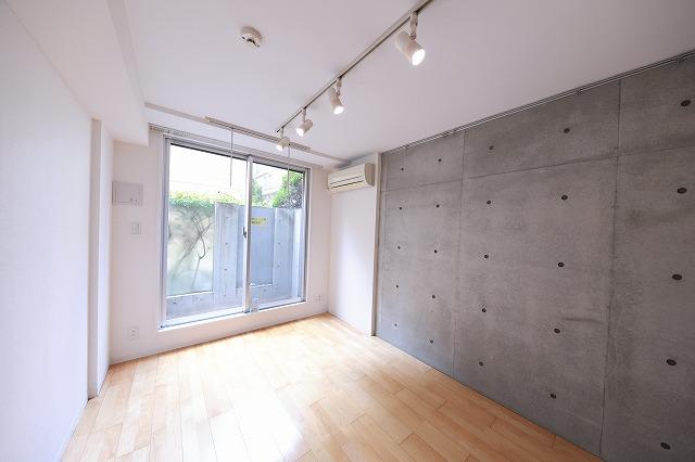 居室・リビング　居間