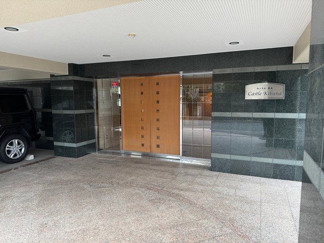 エントランス　ゆとりのあるエントランスです