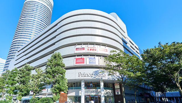 ショッピングセンター　新横浜プリンスぺぺ（ショッピングセンター）まで878m