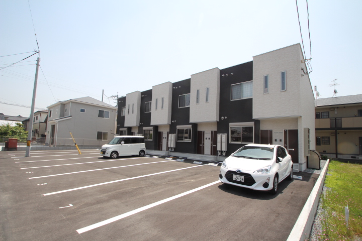 建物外観　Nスタイルホームにお任せ下さい♪