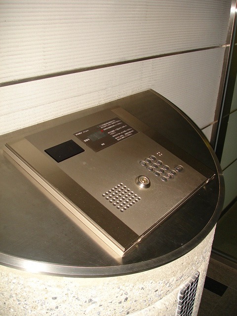 セキュリティ　オートロック完備