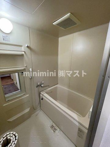 バス・シャワールーム　別号室の参考写真となります