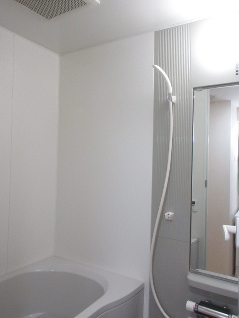 バス・シャワールーム　追焚給湯付きバス