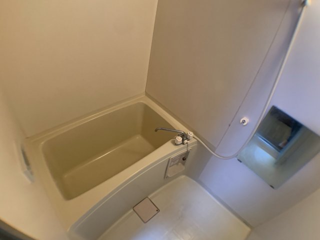 バス・シャワールーム　バストイレ別でオススメです！