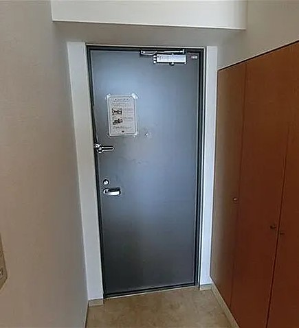 玄関　※別部屋参考写真