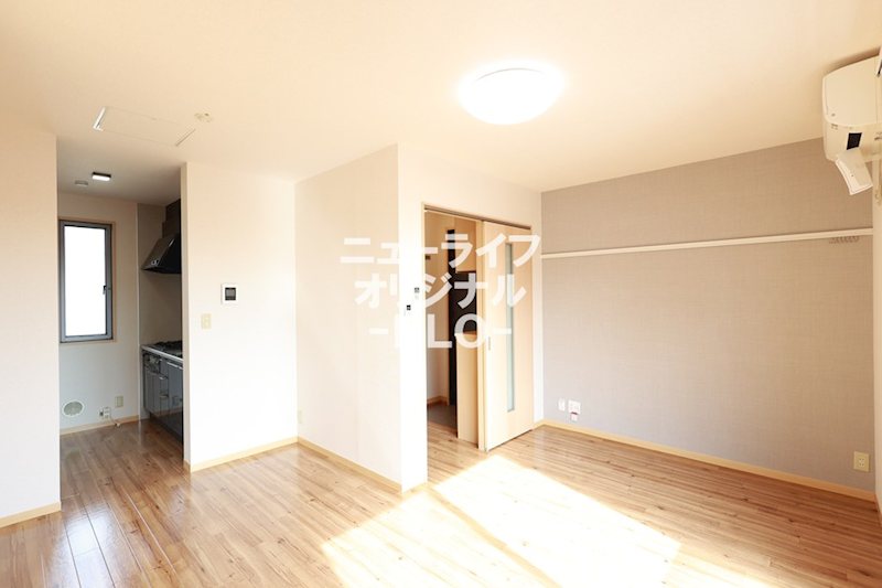 居室・リビング　南向きのリビングなので日当たり良好！