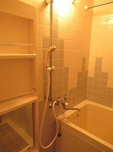 バス・シャワールーム