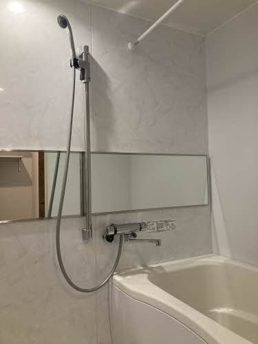 バス・シャワールーム　浴室