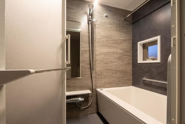 バス・シャワールーム　※別部屋参考写真