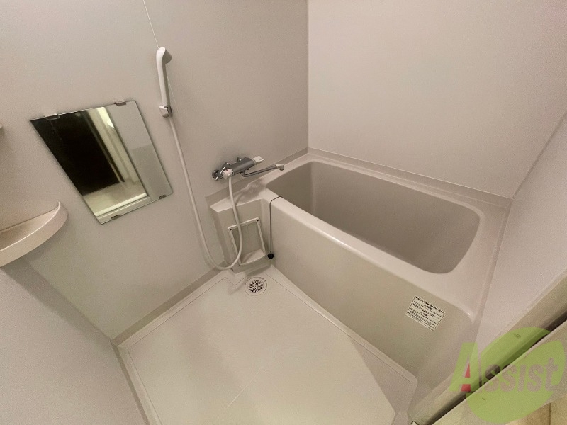 バス・シャワールーム　お風呂になります。一日の疲れを癒してくださいね。