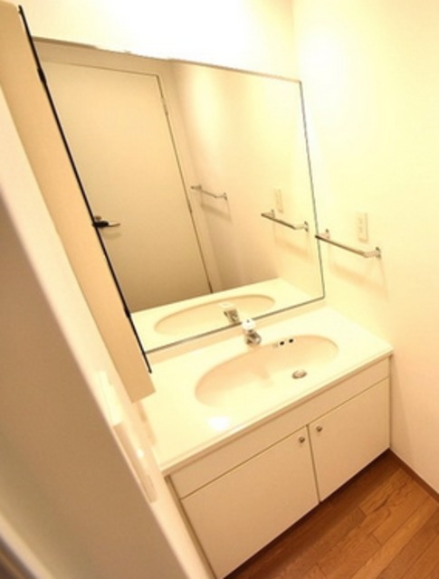 洗面設備　※別部屋の参考写真です。