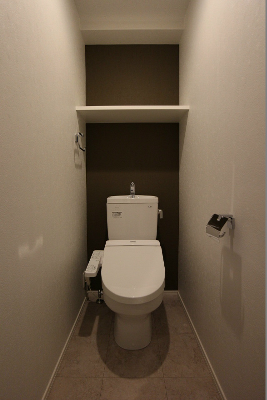 トイレ　※別号室の参考写真になります。