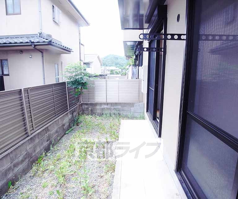 バルコニー　バルコニーが広くてちょっとしたお庭気分ですね！