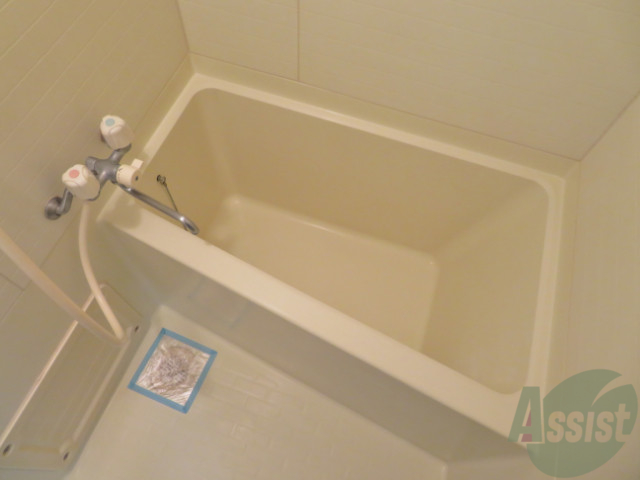 バス・シャワールーム　疲れた時はゆっくり湯船につかってみてはいかがでしょうか。