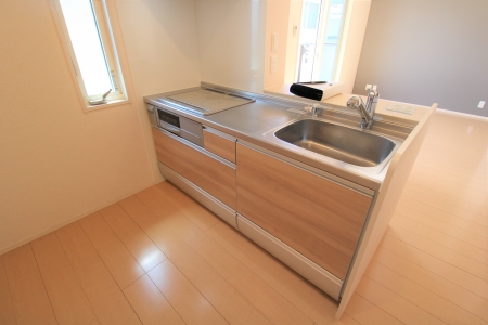 キッチン　こちらの反転タイプとなります。