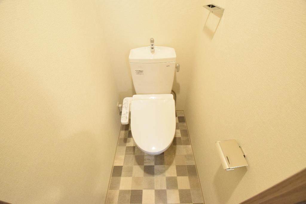 トイレ　シャワー付トイレ