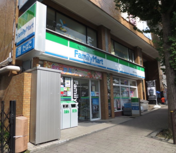 コンビニ　ファミリーマート 宮前平駅前店（コンビニ）まで179m