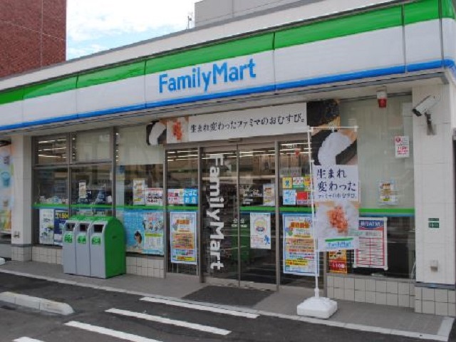 コンビニ　ファミリーマート 福岡小笹店（コンビニ）まで572m