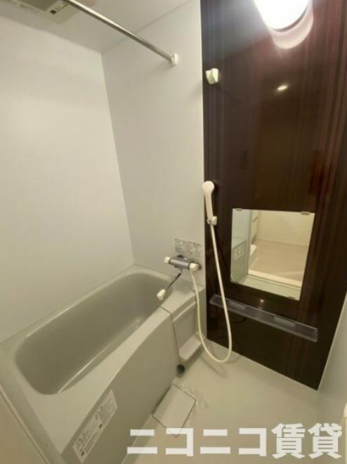 バス・シャワールーム　別号室タイプの為、現状を優先致します。